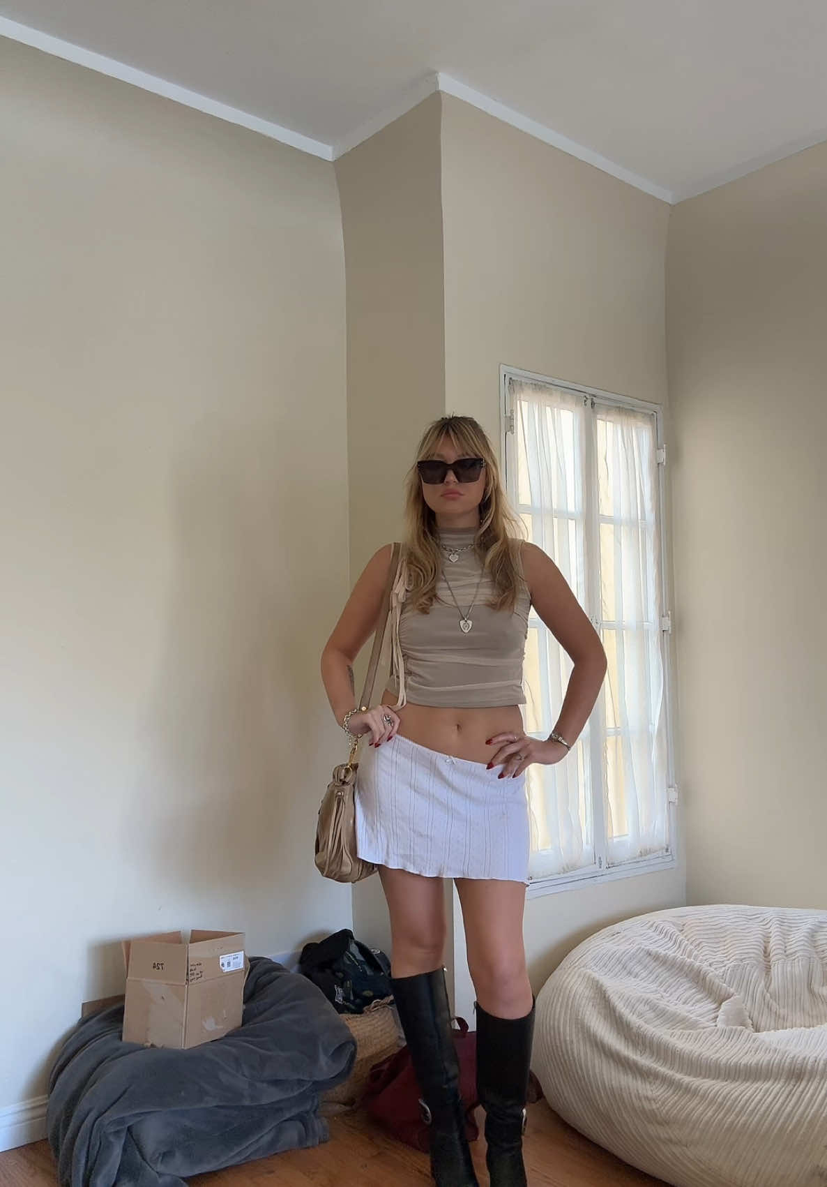 A post by @caroraline on TikTok caption: it’s starting to feel like summer in la woooooo