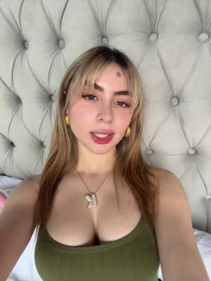 A post by @xkarentorresx on TikTok caption: me sentí linda sin makeup🥺(si traigo extensiones no m las puedo quitar looool) #karentorres #mexico #parati 