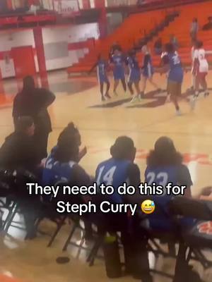 A post by @espn on TikTok caption: Woah 😯 (via @Dc🏋🏽‍♂️🎒) #basketball #stephcurry 