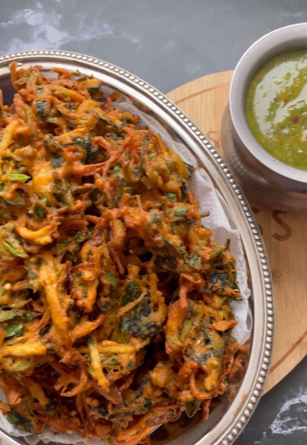A post by @madeehasfoododyssey on TikTok caption: Ramadan special Vegetable Pakora  #Ramadan #recipe #pakora #punjabitiktok #foodtok #fyp  