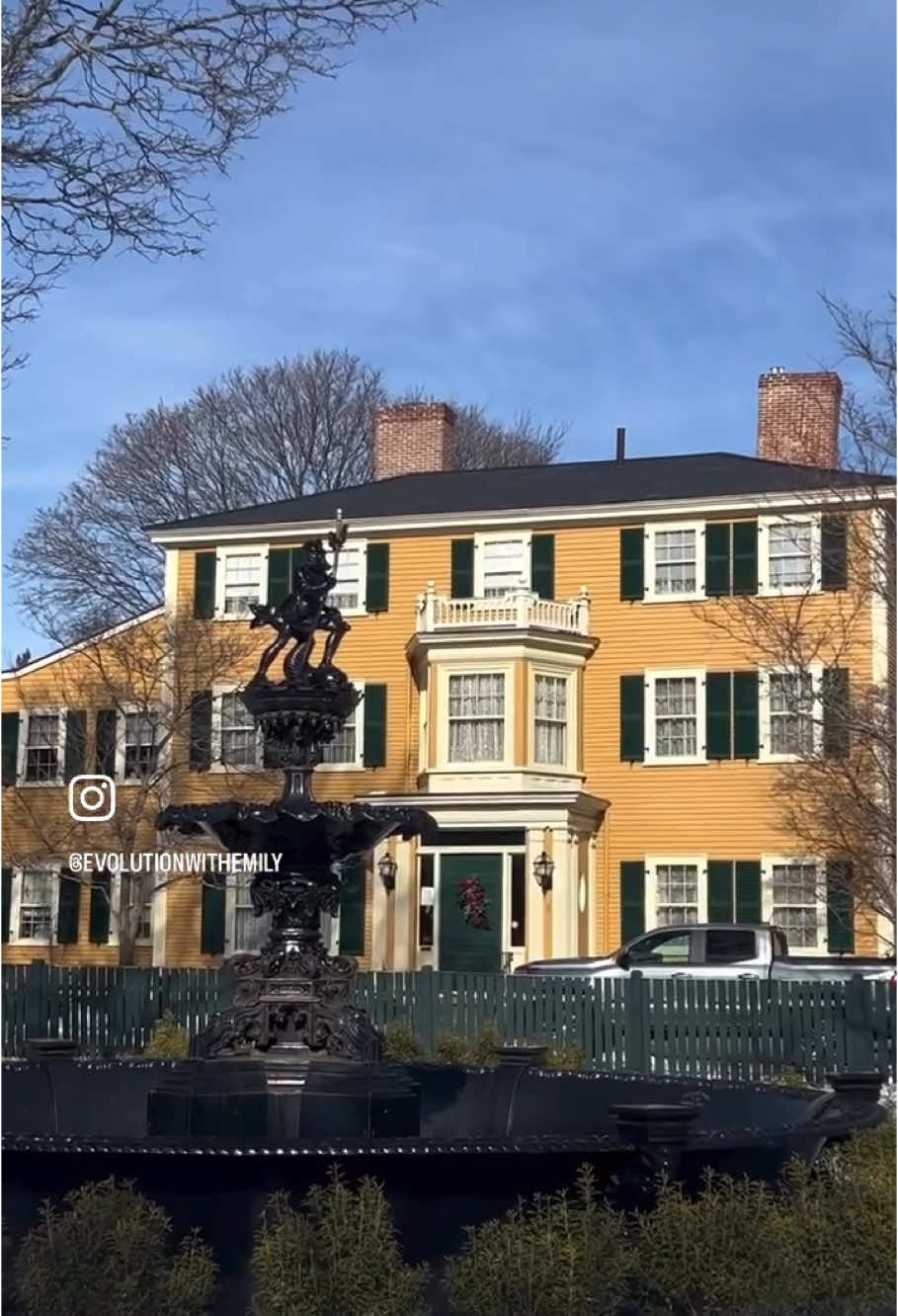A post by @bestofsalem on TikTok caption: 🎬: @evolutionwithemily (IG) #salemmassachusetts #newengland #salem #historical #travel #tourism #visitsalem 