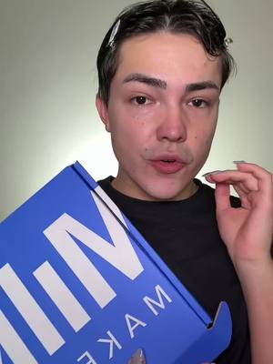 A post by @fabiancrfx on TikTok caption: Je teste la nouveauté teint @milkmakeup 