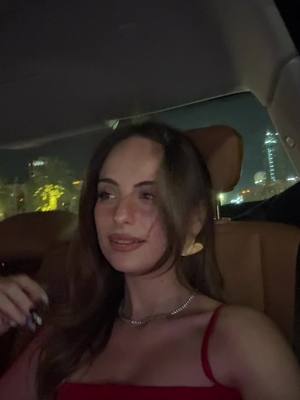 A post by @cemresolmaz on TikTok caption: Konuşun kıss konuşun 