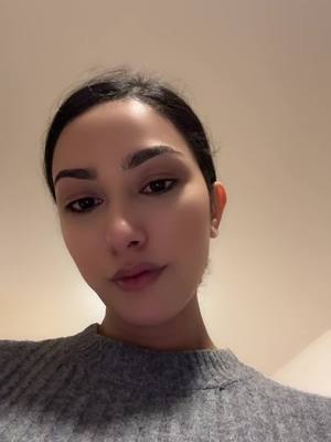 A post by @haniye_mazari_officiall on TikTok caption: #التماس #دعا 🙏🏻♥️