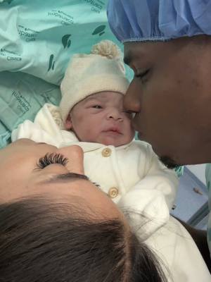 A post by @deibyruiz on TikTok caption: Mi bebé hermoso Lahiam, hoy celebramos tu primer añito de vida, y mi corazón rebosa de amor y gratitud. Hace un año llegaste a nuestras vida como el regalo más hermoso que Dios pudo darnos. Desde el primer instante en que te vi, supe que mi amor por ti sería infinito. Feliz primer añito, mi tesoro, mi pedacito de cielo. Que la vida te llene de amor, felicidad y bendiciones siempre. Te amamos más de lo que las palabras pueden expresar