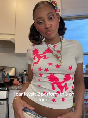 A post by @lailasmithmusic on TikTok caption: are u comingggg