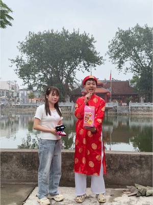 A post by @khaicakhia99 on TikTok caption: Chúc mừng chị Hằng Nga ở Mê Linh 😎 #khaicakhia 