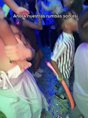 A post by @deibyruiz on TikTok caption: Así nos toca ya 😂💕