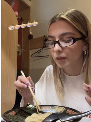 A post by @differentaleale on TikTok caption: ramen a Shibuya 🍜🍜🍜