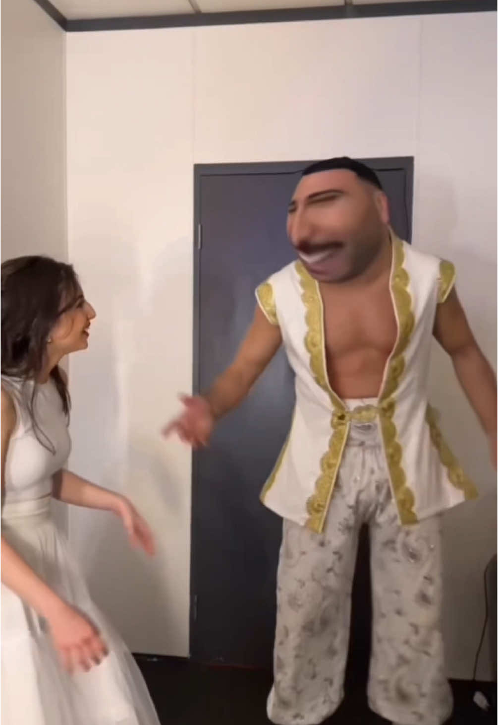 A post by @lenie_lct on TikTok caption: Alors @Adil Rami tu cherches quoi ? 😂📉 #humour 