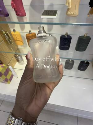 A post by @drchi_fit on TikTok caption: Random post-call shopping trip#obgyndoctor #worklifebalance #SelfCare 