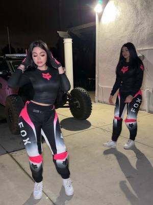 A post by @jailyneojeda on TikTok caption: @ayelen🎀 