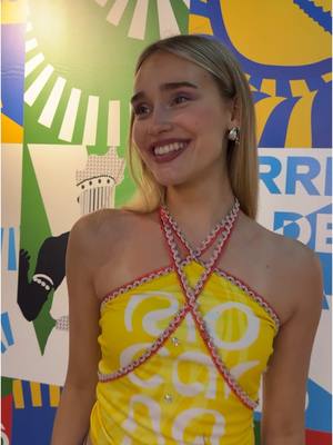 A post by @sinadeinert on TikTok caption: Meu primeiro abada! 💛🌟
