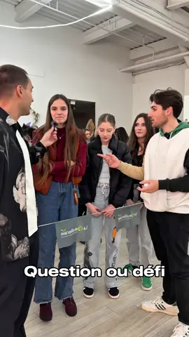 A post by @arthurandsimon on TikTok caption: Elles étaient faciles aux questions ? Super public pour l’arrivée de Miss France à la Feuilleraie Trélissac 😁😁