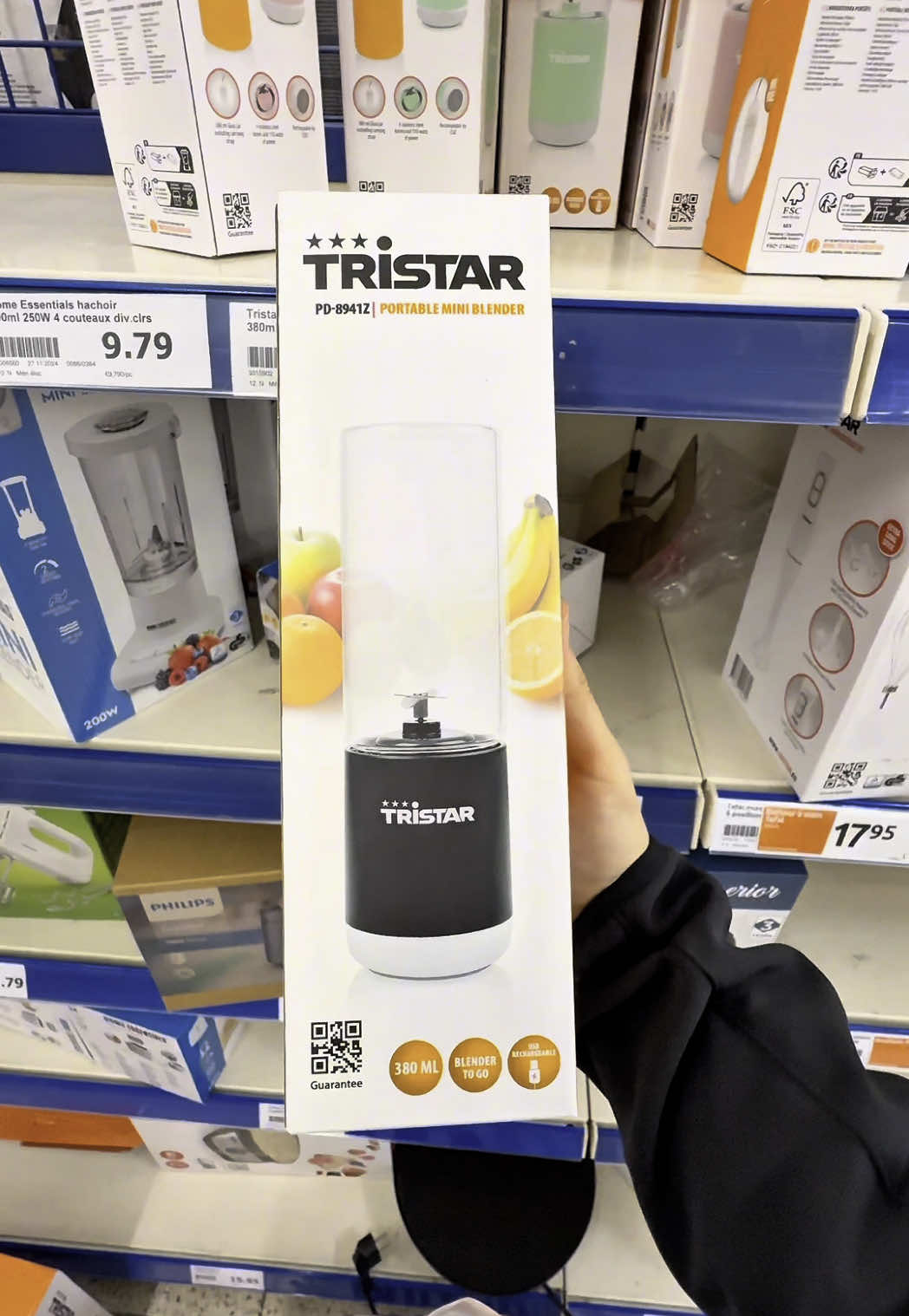 A post by @umboxing.addicte on TikTok caption: Mini blender portable 👍🏼✅🔥#action #magasinaction #pourtoii #miniblenderportable #miniblender #miniblenderviral #actionaddiction 