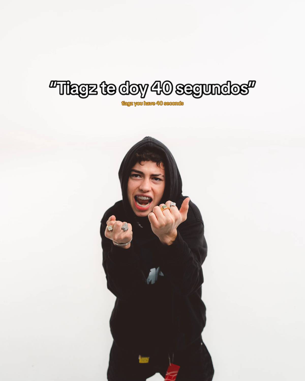 A post by @iamtiagz on TikTok caption: ya disponible 🤍🤍🤍 #cachondosesion #kevinamf #tiagz #daniflow #losesquivel #victormendivil 