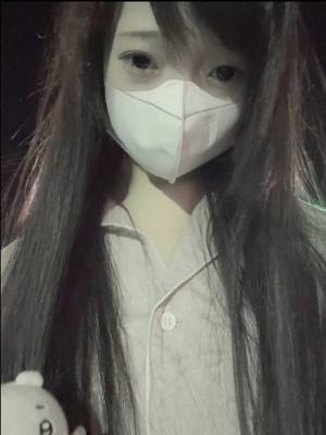 A post by @nwkooo on TikTok caption: 1 AM activity and side bangs era  #hi #hello #girl #hair #chiikawa #tacos #pajamas #outfit #makeup #yay