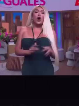 A post by @soywendyguevaraoficial on TikTok caption: @Desiguales #univisionmiami #latinostiktok #viral_video 