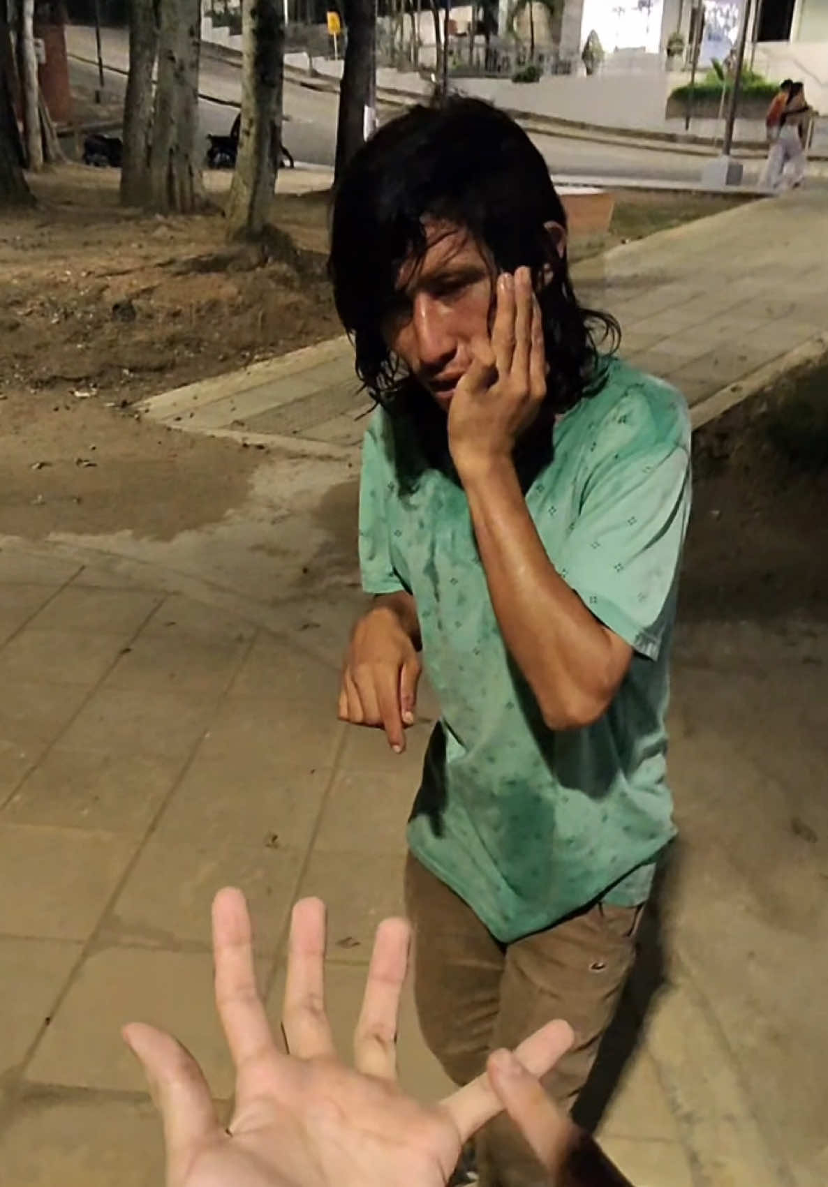 A post by @elmagodelsombrero on TikTok caption: ¿Insta 600k ? IG:elmagodelsombrero 