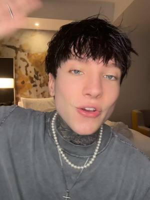 A post by @therealcry on TikTok caption: adiós señora bonita #fyp #parati #cry #humor 