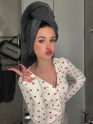 A post by @diana_aster on TikTok caption: всегда ЗА удобный образ  арт на ботинки WB : 175912020 @JOYCITY BRAND 