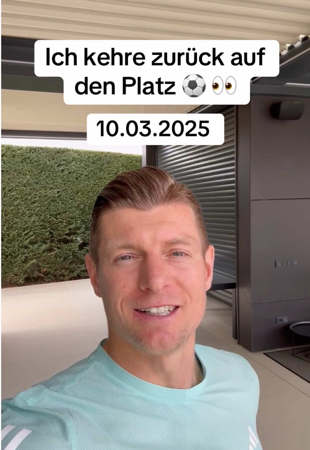 A post by @toni.kr8s on TikTok caption: Montag alle einschalten @TheIconLeague 📺 