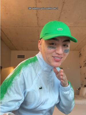 A post by @daniflowir on TikTok caption: Me urge sacármela 🍌✨