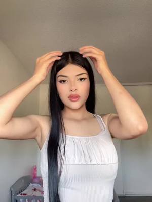 A post by @jackeelyn_torres on TikTok caption: I saw someone pass by and got embarrassed lol  #fypシ #fyppppppppppppppppppppppp #fy #fypシ゚viral #fyp #trend #viraltiktok #tiktok #me #song #trending 