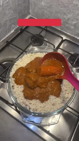 A post by @gnamadiaby1 on TikTok caption: sauce d’arachide guinéenne #guineenne224🇬🇳 #cuisineguineenne #cuisine #coutumeguineenne 