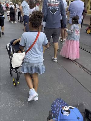 A post by @peach.mcintyre on TikTok caption: WALK 💃🏾 INTO DISNEY WORLD MAGIC KINGDOM IN ORLANDO, FL WITH PEACH McINTYRE 🍑