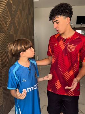 A post by @davizinbastos on TikTok caption: Levei uma cotovelada 😂 #transiçao 