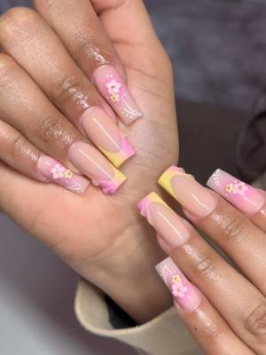 A post by @danyfloresnails on TikTok caption: so prettyyyy💛 #nails #springnails 