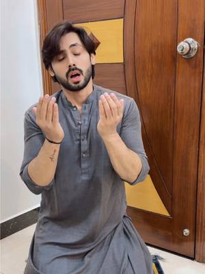 A post by @mujtabalakhani123 on TikTok caption: Aameen 🤭 