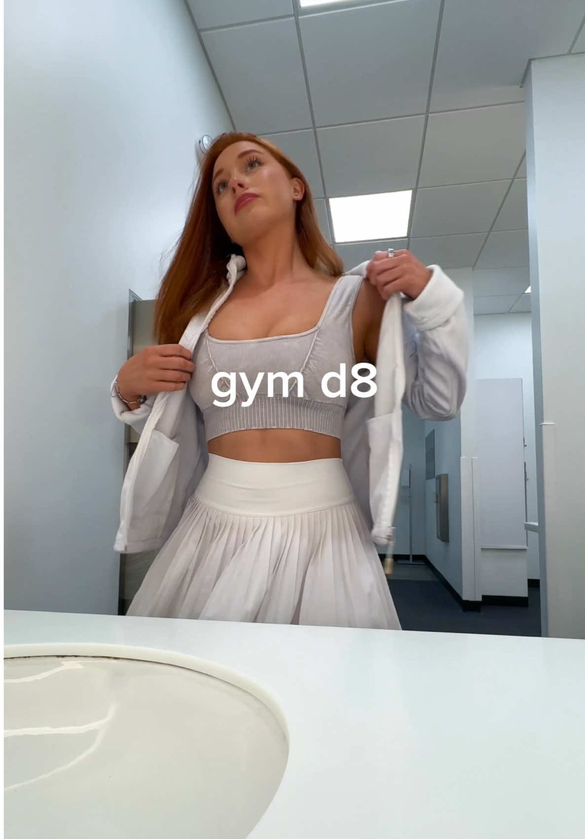 A post by @alexxiacox on TikTok caption: Gym d8 Cardio edition