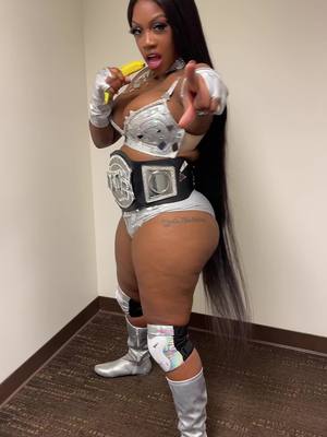 A post by @diamondthebodyy7 on TikTok caption: Do u smell what DTB is cooking ? #baddies #baddiesreunion #diamondthebodyy #basic #viral #clockthattea 