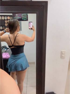 A post by @ on TikTok caption: ❤️‍🩹💪🏼 #gymlife #anxiety 