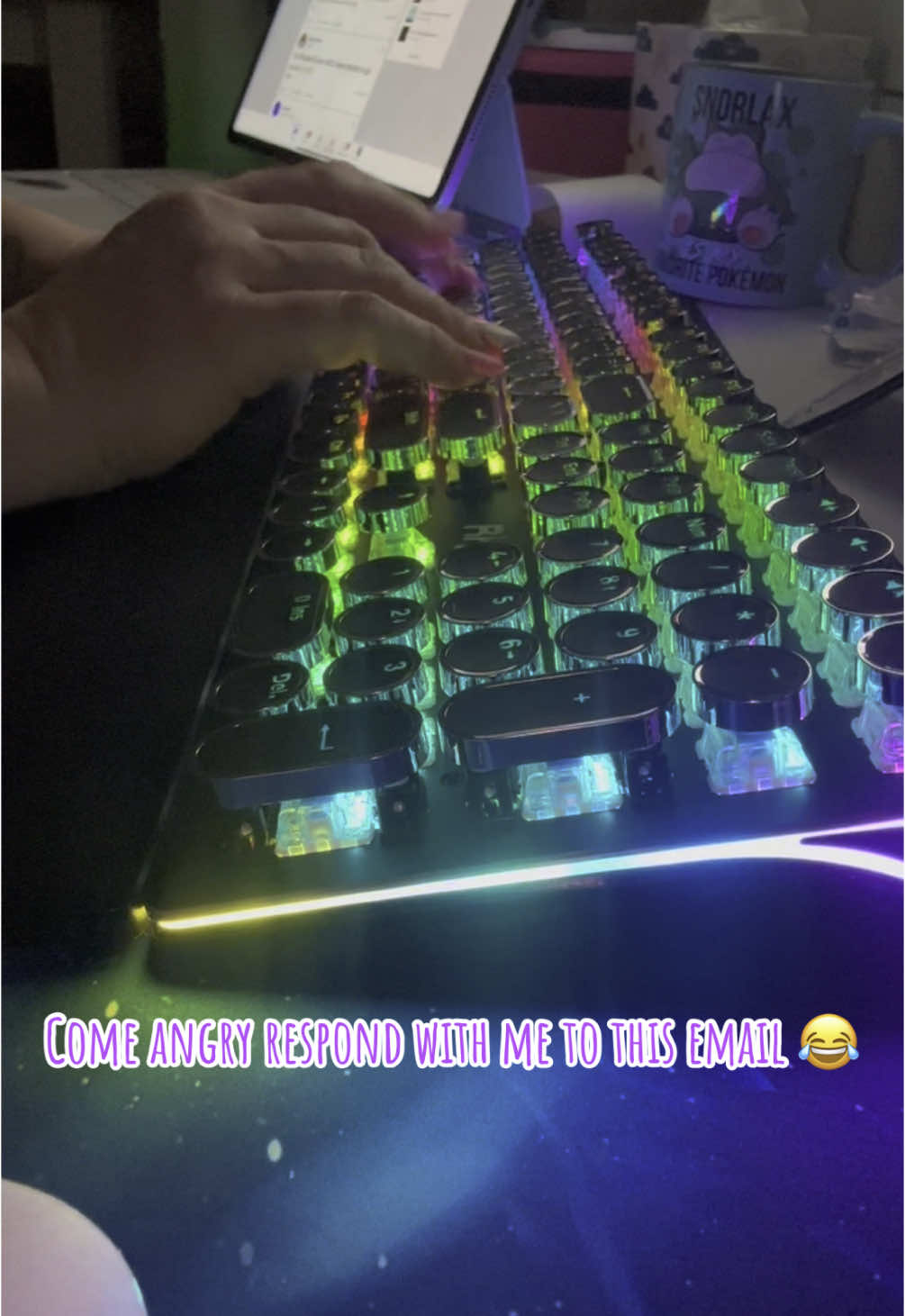 A post by @starcreationsbycari on TikTok caption: Come angry respond to this email with me 😂 #angry #asmr #fyp #fypシ #click #clack #fypage #email 