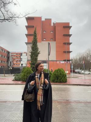 A post by @annatudelaa_ on TikTok caption: outfit check 