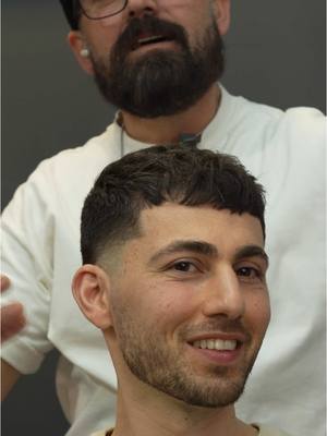 A post by @ali.friseurr on TikTok caption: #tutorial #hair #cut 