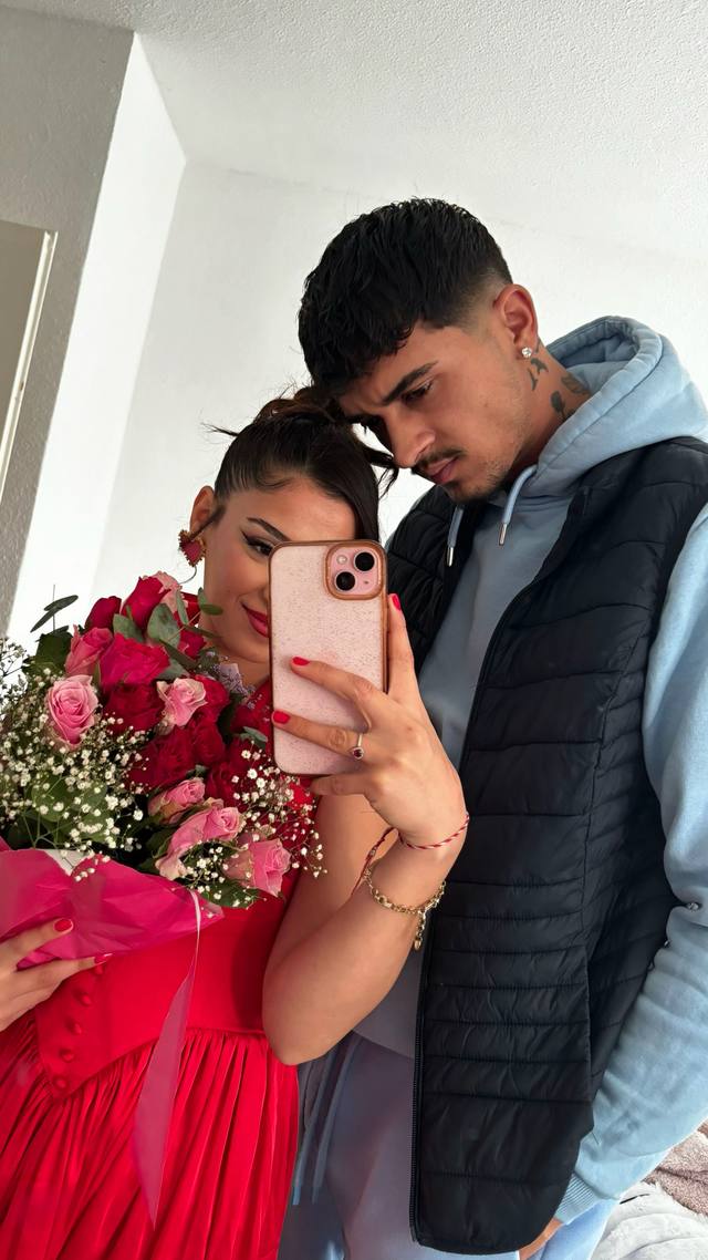 A post by @naciye_2209 on TikTok caption: #fyp 