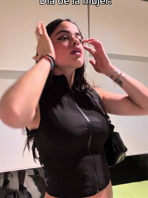 A post by @julisavioli on TikTok caption: Feliz cuando nos alejamos de esos tratos. La vida nos necesita de fierro a todas. #mujer #fyp #diadelamujer 