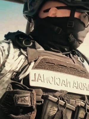 A post by @elitedeelites on TikTok caption: #guardianacional🇲🇽 #sedena🇲🇽 #fuerzasarmadasdemexico #paracaidistas #paracas #fyp #cuerpodefuerzasespeciales #fyppppppppppppppppppppppp #parati #foryoupage #sucompaeldelaelite #CapCut #ejemex🇲🇽 #todoporlapatria🇲🇽 #mexico #policiamilitar #trendslab #videoelectro 