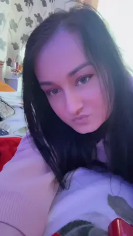 A post by @assilen_roxana on TikTok caption: #foryoupage❤️❤️ #crazygirl #funtime 🤣💯
