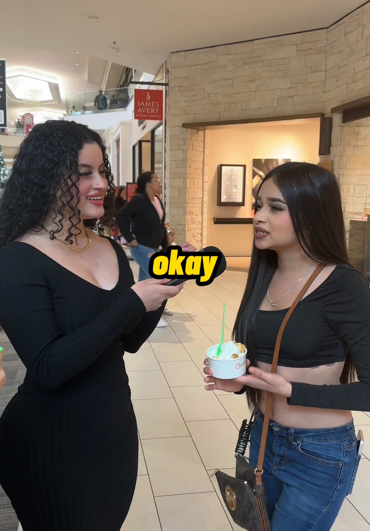 A post by @siarlyortiz on TikTok caption: Se le olvidó su propio país 😂🤦🏻‍♀️
