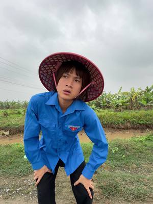 A post by @datdo0803 on TikTok caption: Mải câu cá quên nấu cơm mẹ đi làm về kiểu @Miho Store 