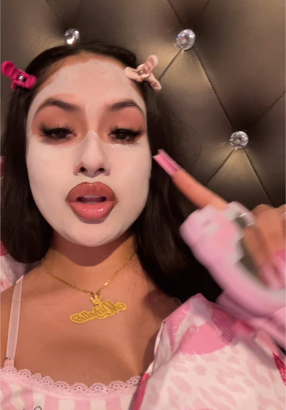 A post by @soprettyshell on TikTok caption: All 2025!! p.s. sis ate with this sound🌸