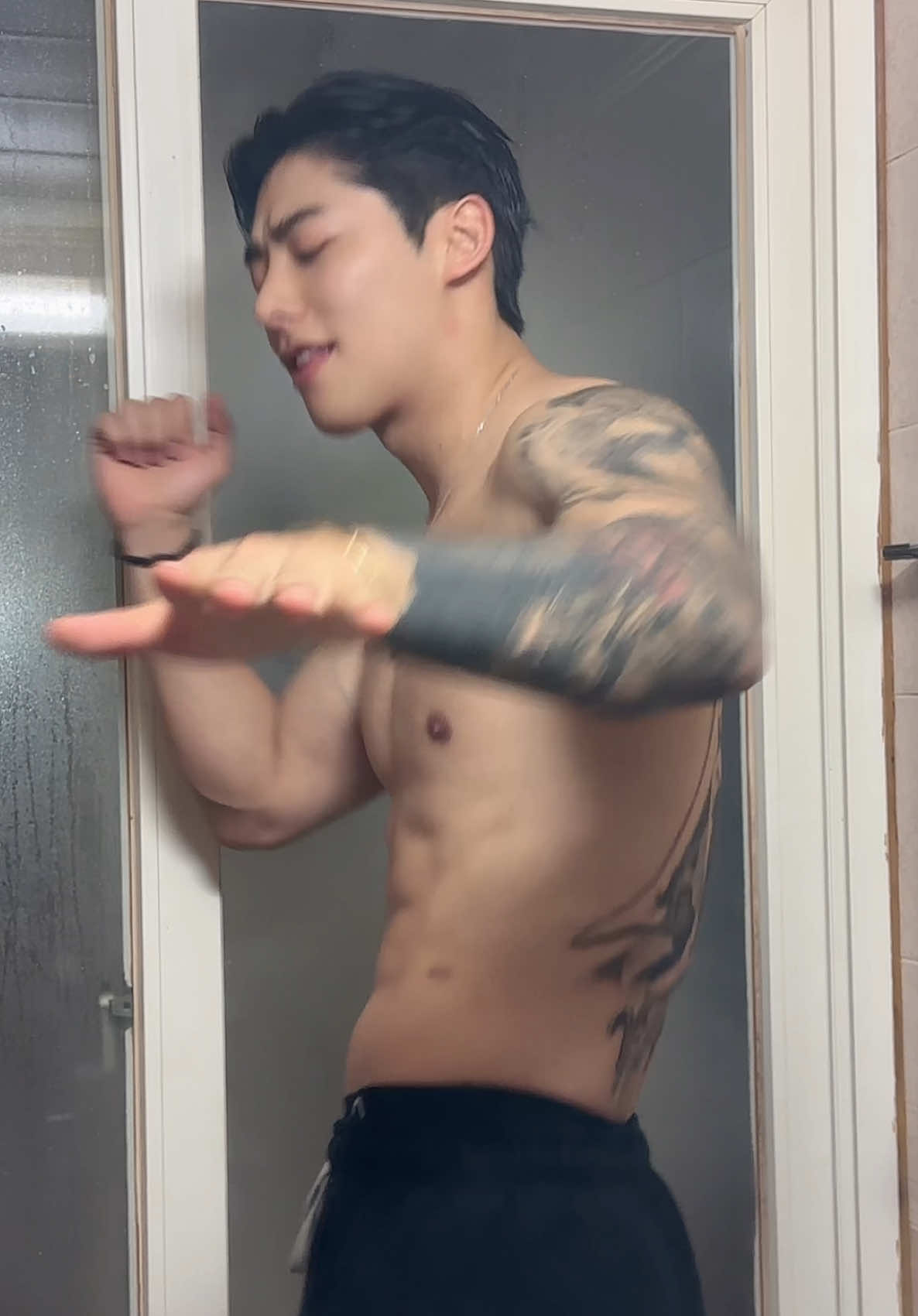 A post by @gurrms0630 on TikTok caption: Toda la noche