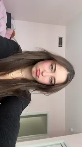 A post by @sonjaxfarago on TikTok caption: teehee #fyp #foryoupage 