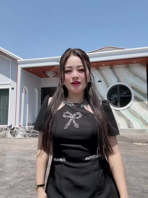 A post by @maivthojvietlaobrand1993 on TikTok