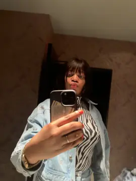 A post by @princesslem00 on TikTok caption: Don’t want to mingle #princesslem00 #tiktoktokyo🇯🇵 #iamaqueeninmyworld💅🏼👑 #tiktokjapan 